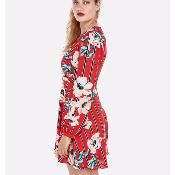 🌹Express Red Floral Fit and Flare Dress - Picture 3 of 6